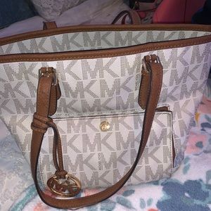 Authentic Micheal Kors Purse